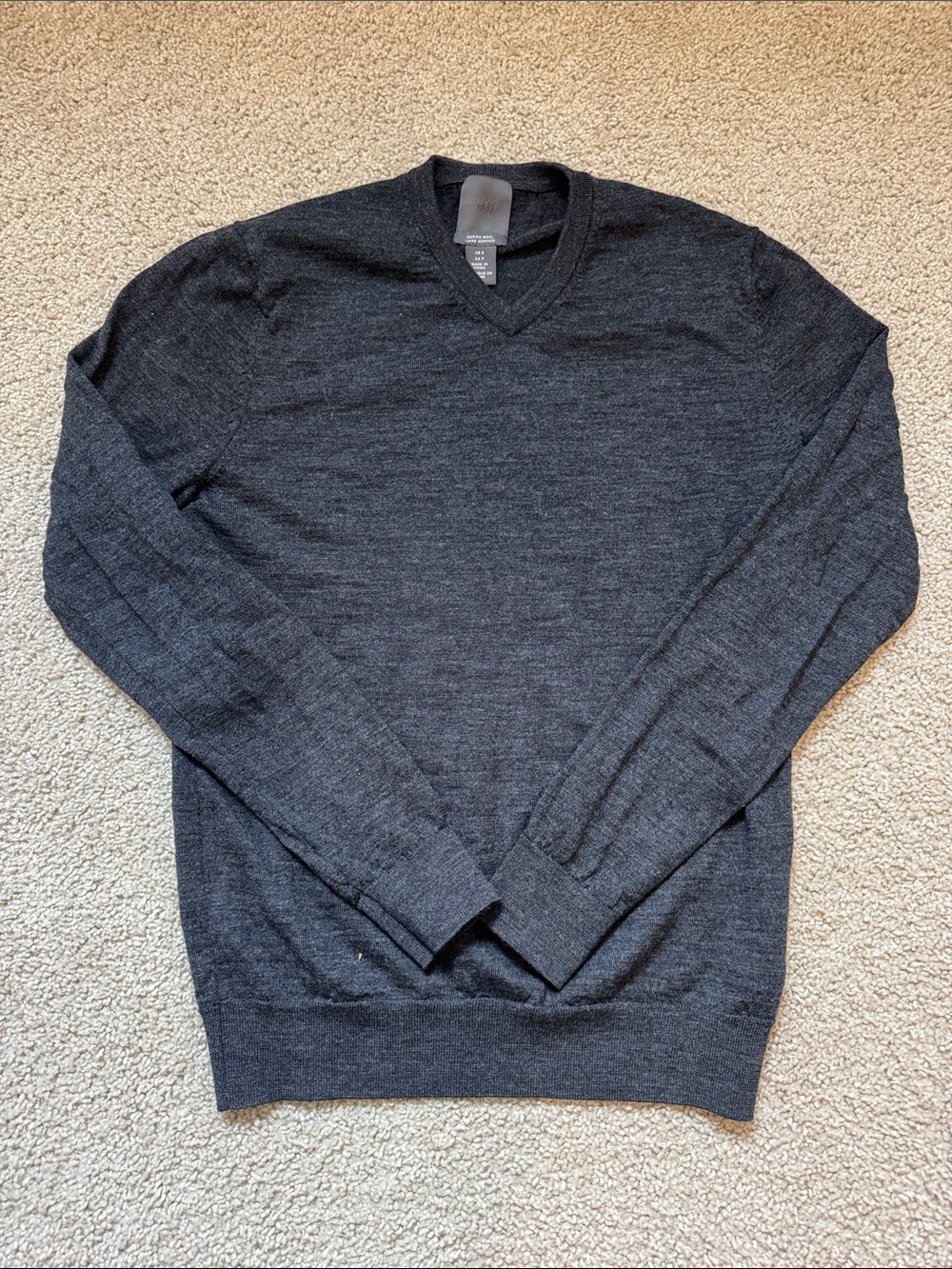 H&M Merino Wool Men's V-Neck Sweater - Charcoal